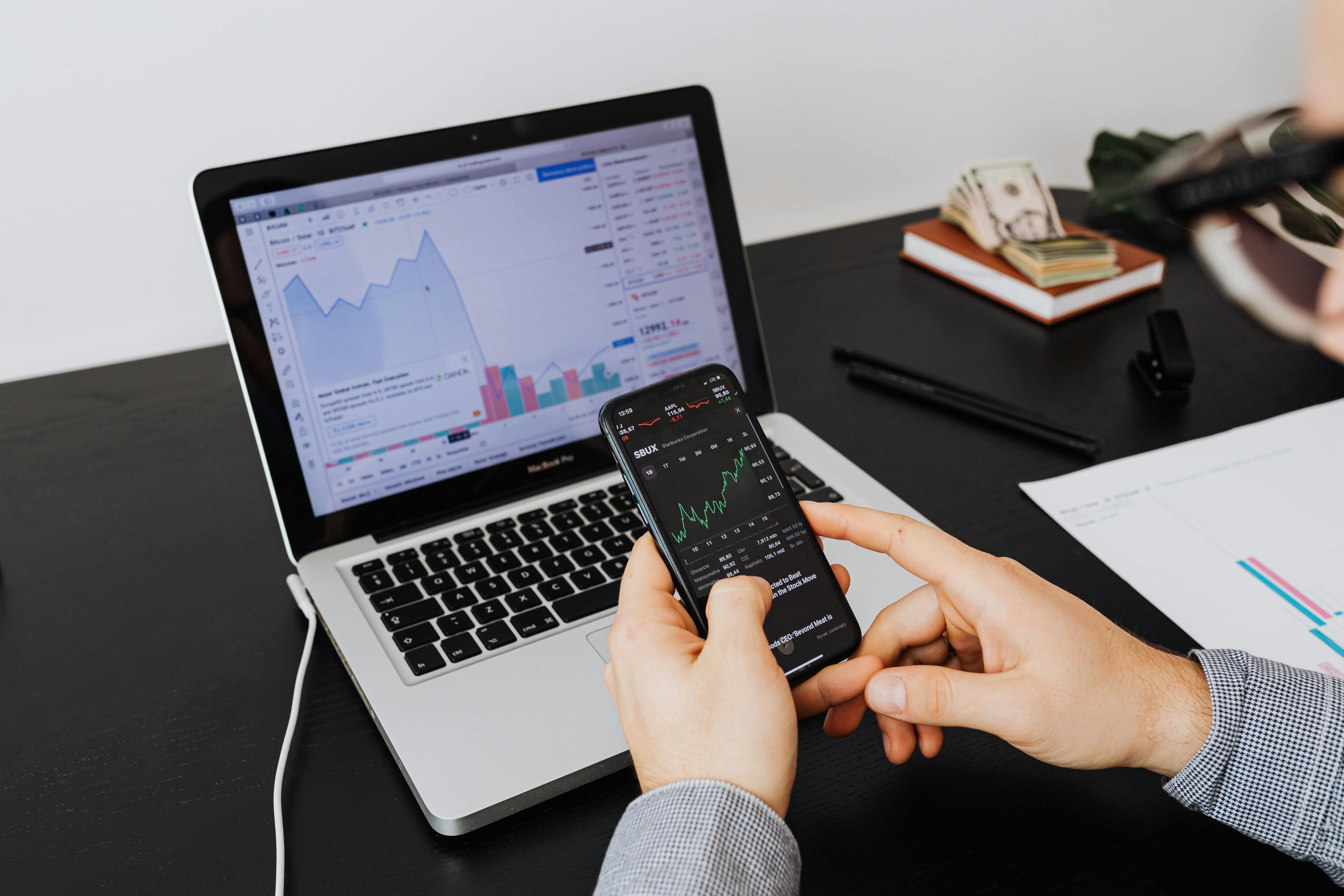 How AI Predicts Bitcoin, Ethereum, and Altcoin Prices